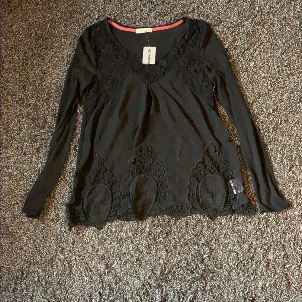 Black shirt